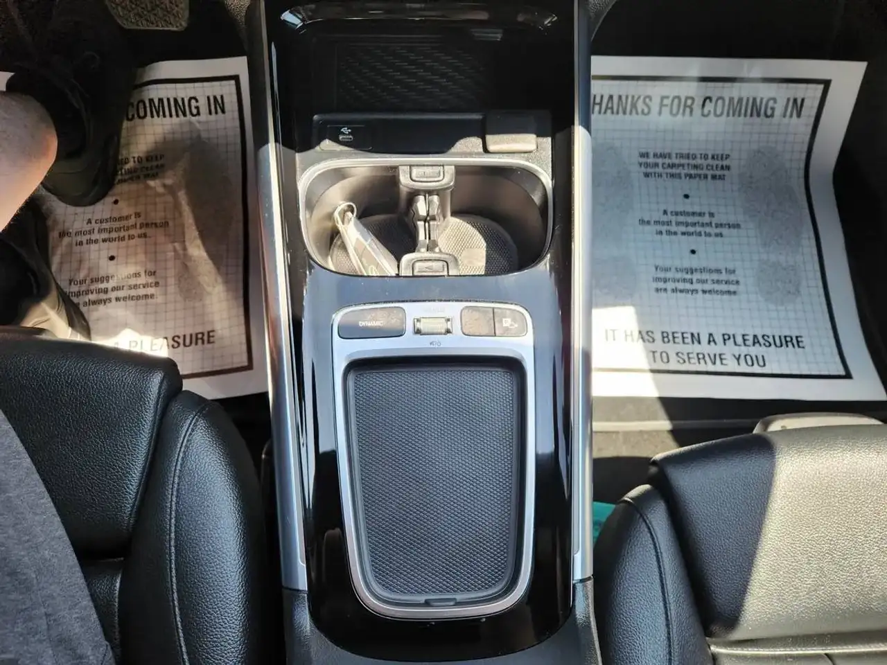 Mercedes-Benz GLA снимка Mercedes-Benz GLA