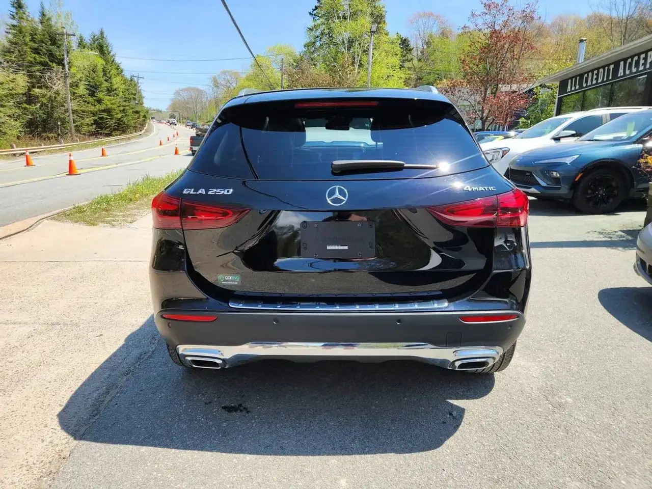 Mercedes-Benz GLA снимка Mercedes-Benz GLA