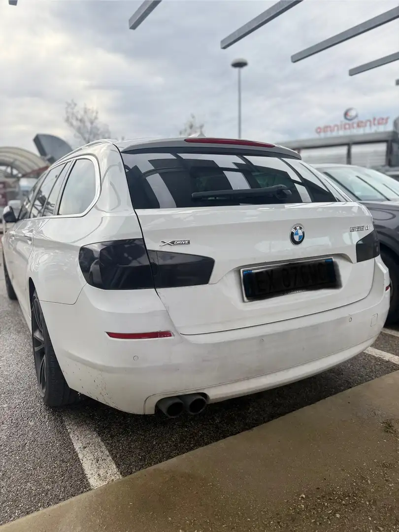 BMW 525 525d Touring Xdrive - 1