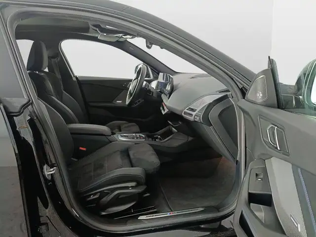 BMW 2 Series view 10