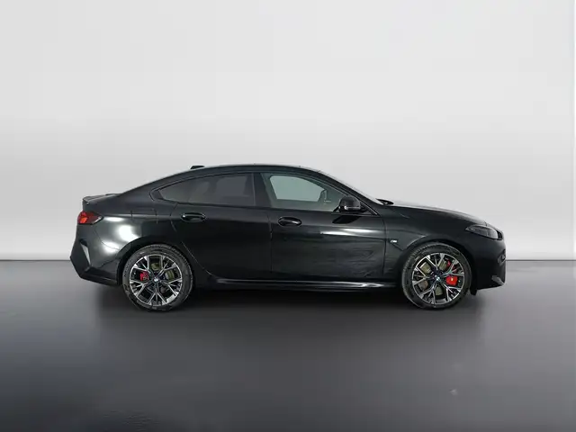 BMW 2 Series view 3