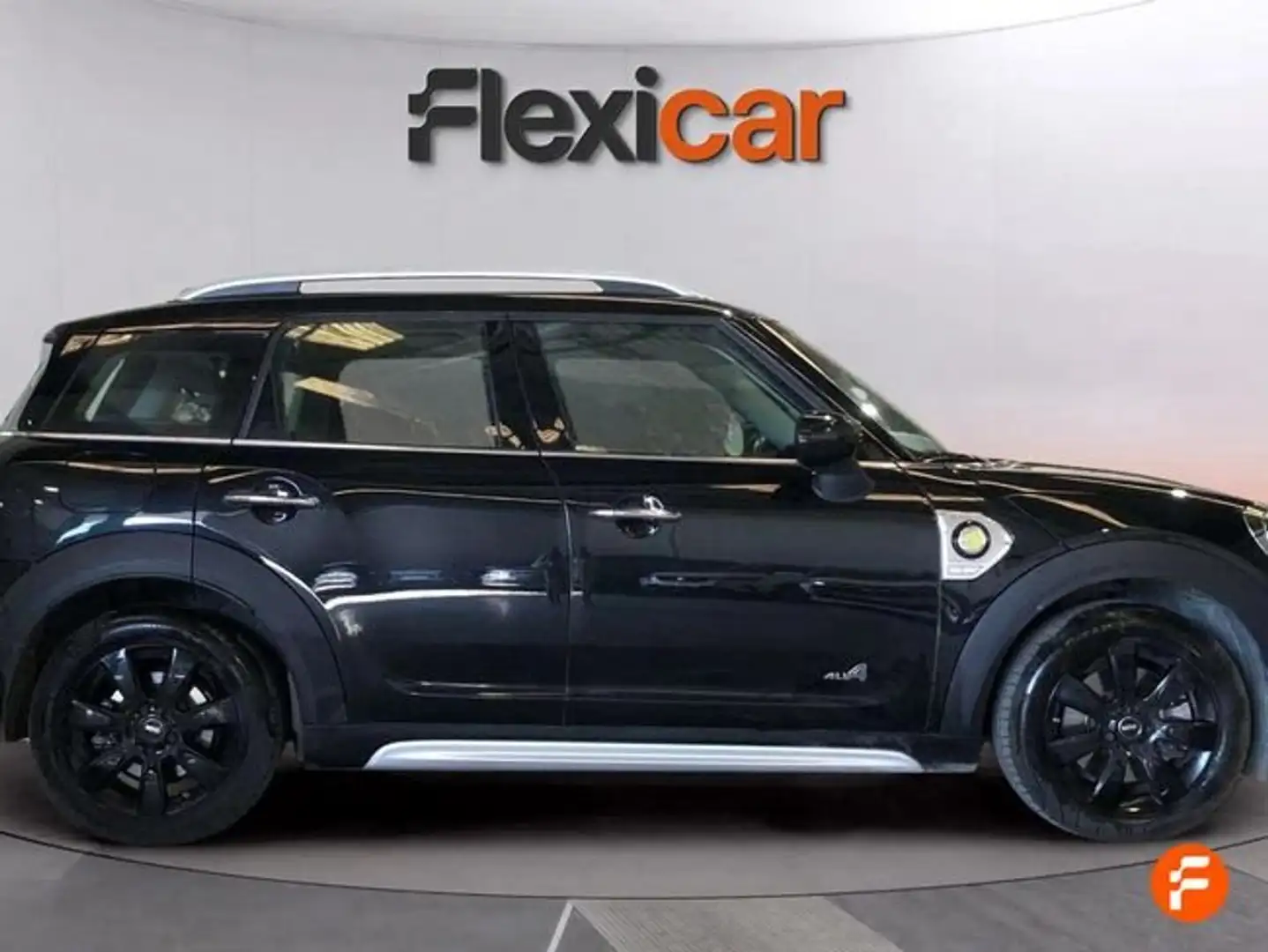 MINI Cooper SE ALL4 Negro - 2