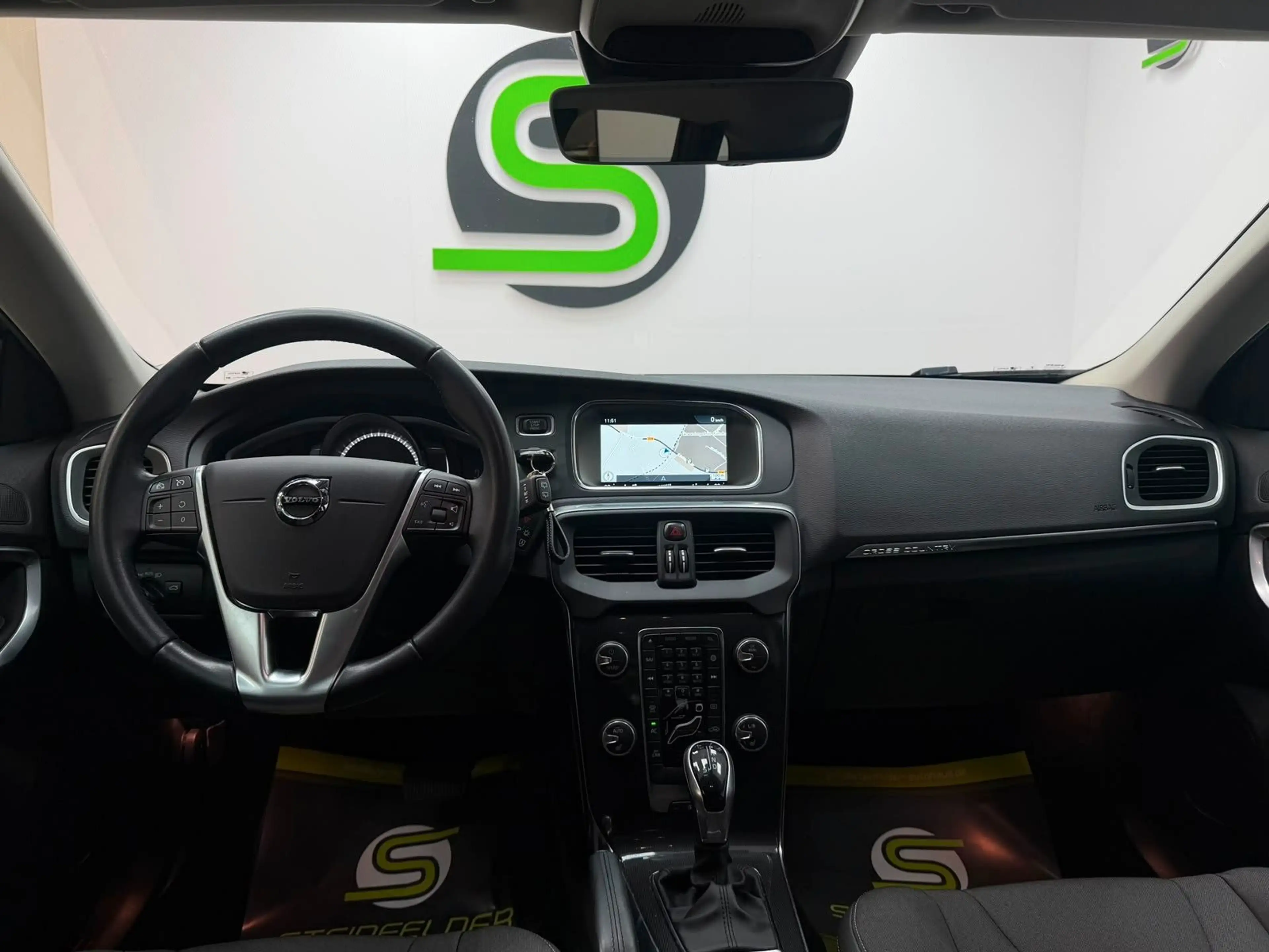 Volvo V40 Cross SHZ/TEMPO/NAVI/FREISPRECH — photo 10