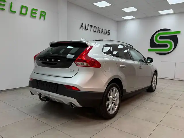 Volvo V40 view 7