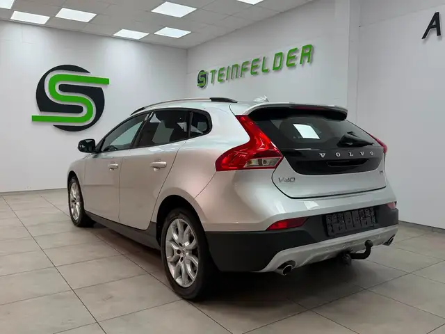 Volvo V40 view 5