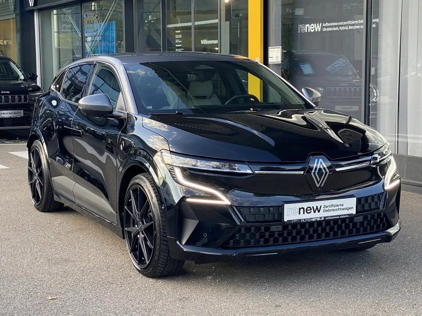 Renault Megane E-Tech EV60 220 Iconic E-Tech Schwarz - 1