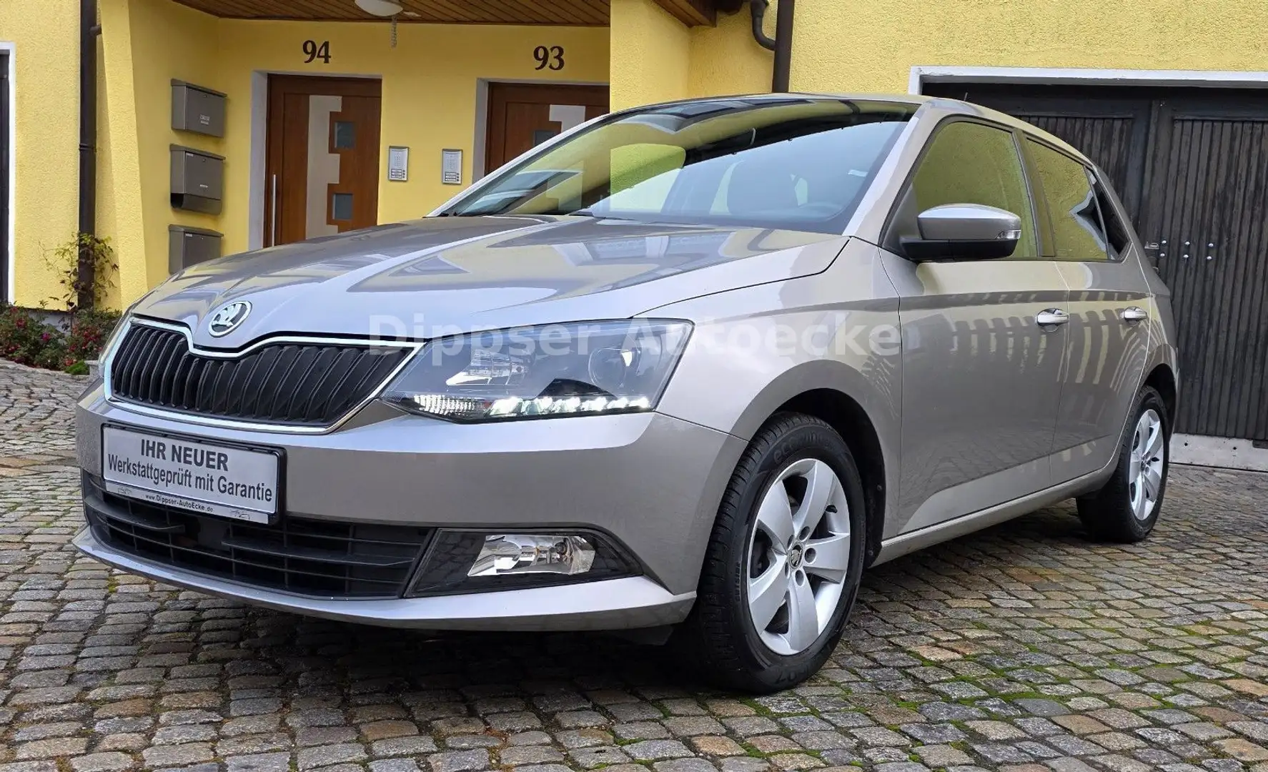 Skoda Fabia "Style"_Climatr_Sitzh_Alu_AHZV_4 Zylinder Beige - 1