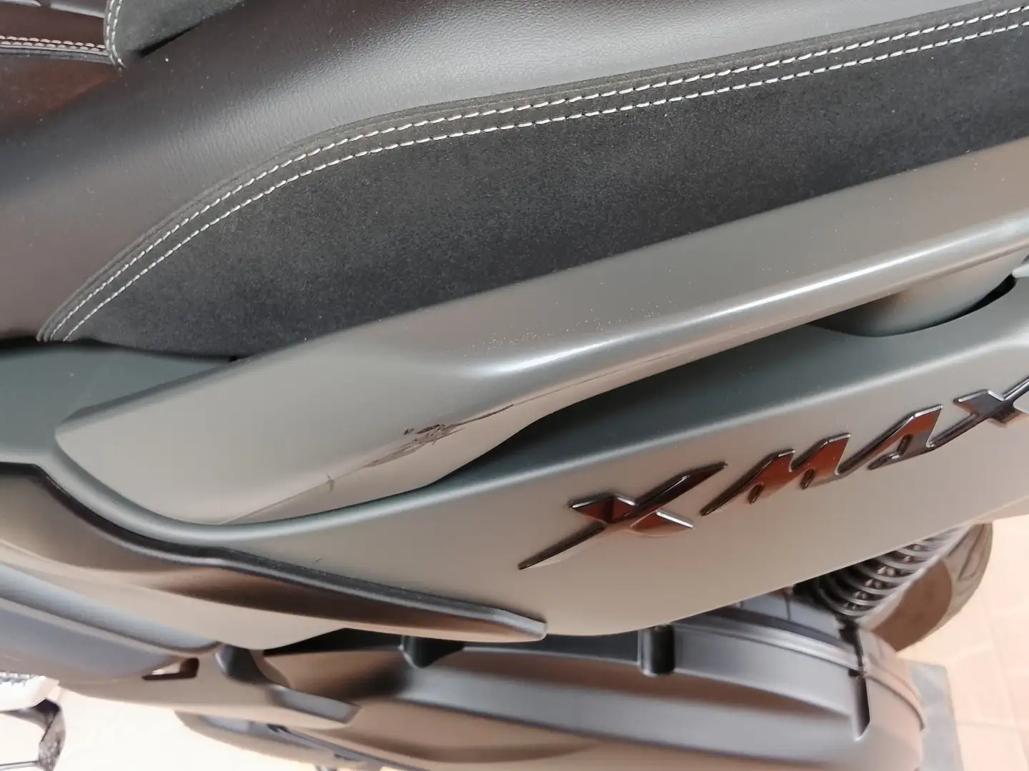 Yamaha X-Max 125 Szürke - 2