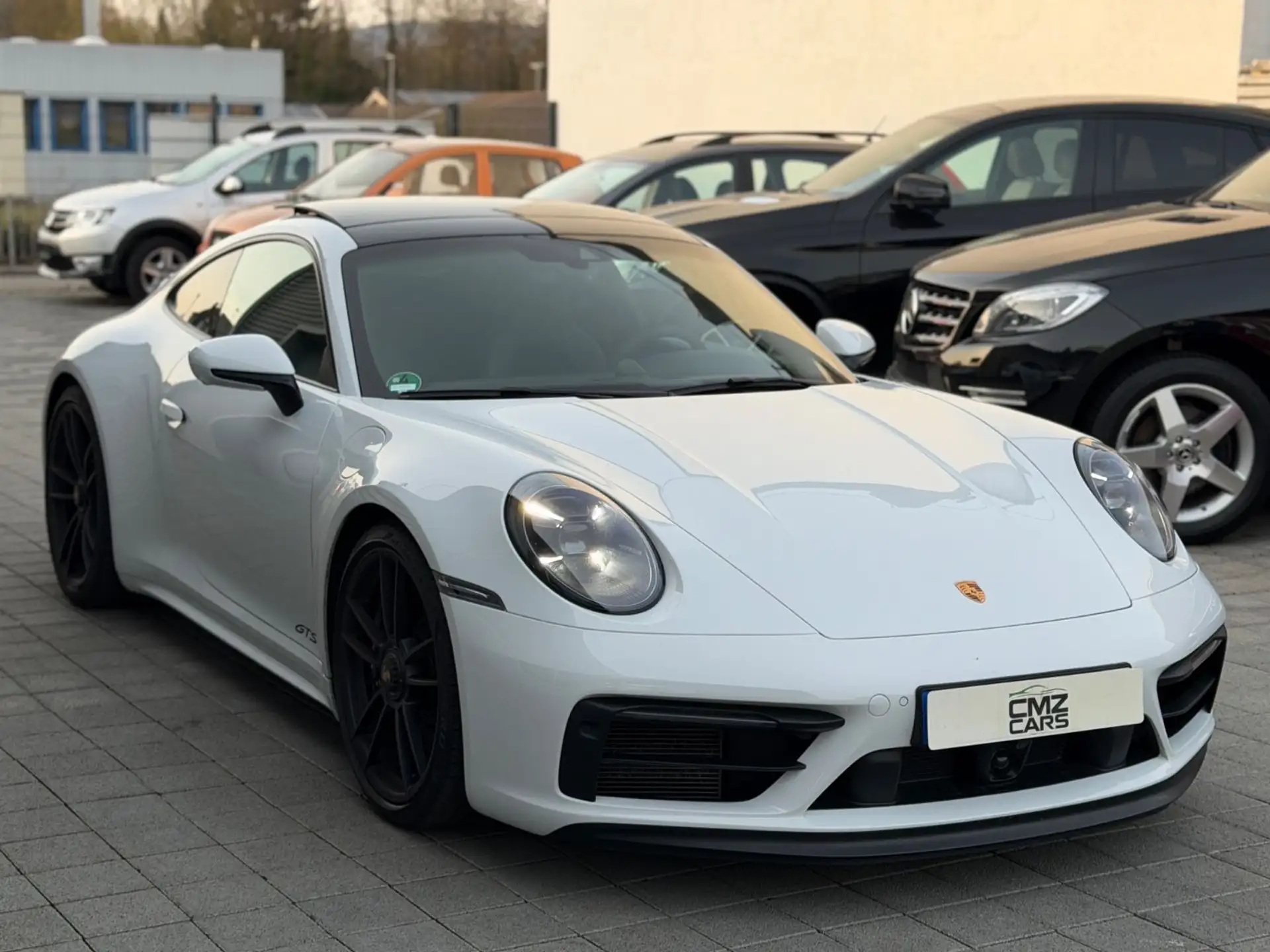 포르쉐 Porsche 911 911 Carrera 4 GTS Coupe 2022 흰색 사진 5