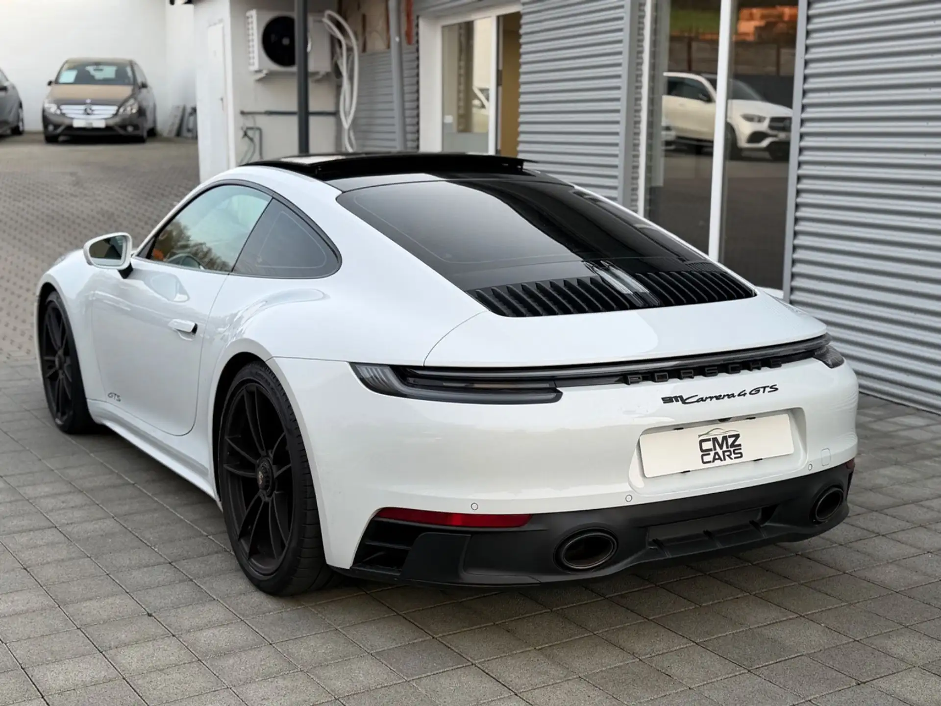 포르쉐 Porsche 911 911 Carrera 4 GTS Coupe 2022 흰색 사진 6
