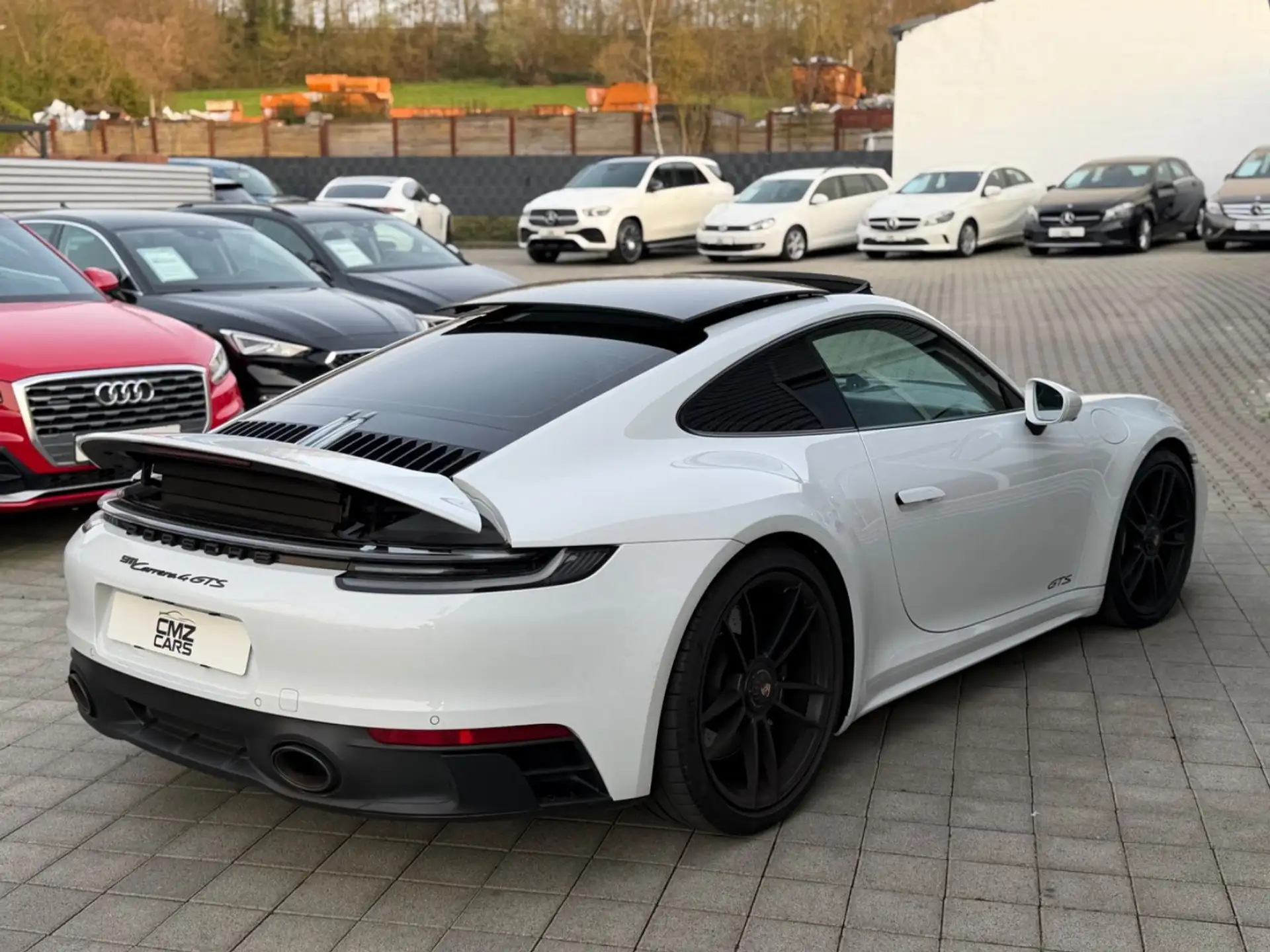 포르쉐 Porsche 911 911 Carrera 4 GTS Coupe 2022 흰색 사진 4