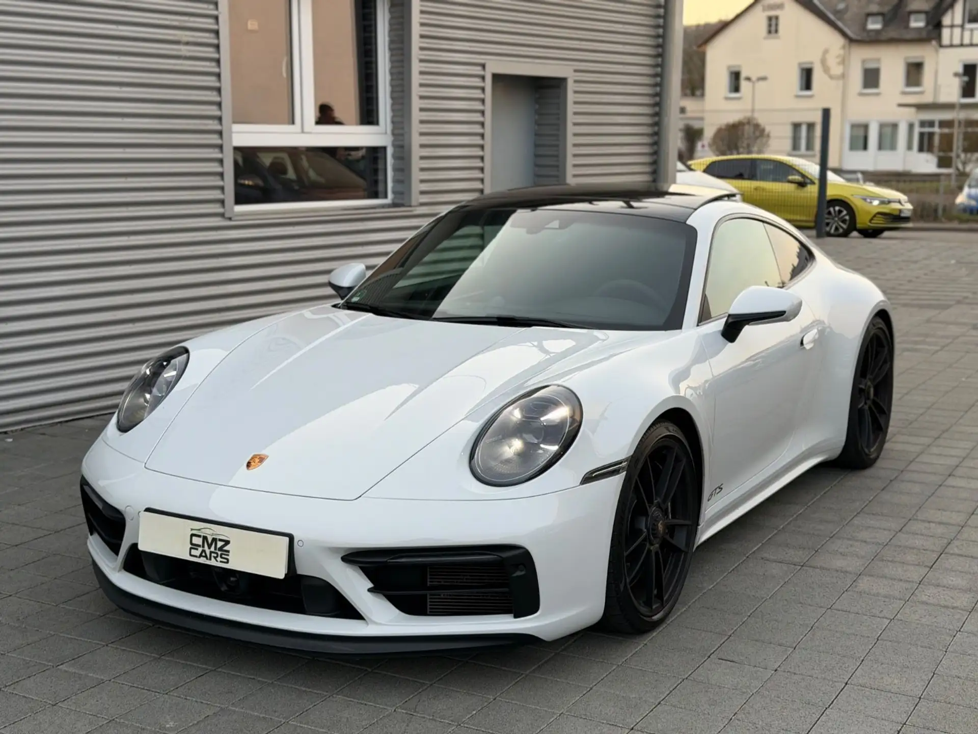 포르쉐 Porsche 911 911 Carrera 4 GTS Coupe 2022 흰색 사진 7