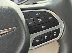 Chrysler Pacifica 2023 — фото 27