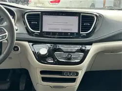 Chrysler Pacifica 2023 — фото 12