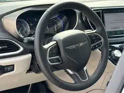 Chrysler Pacifica 2023 — фото 15