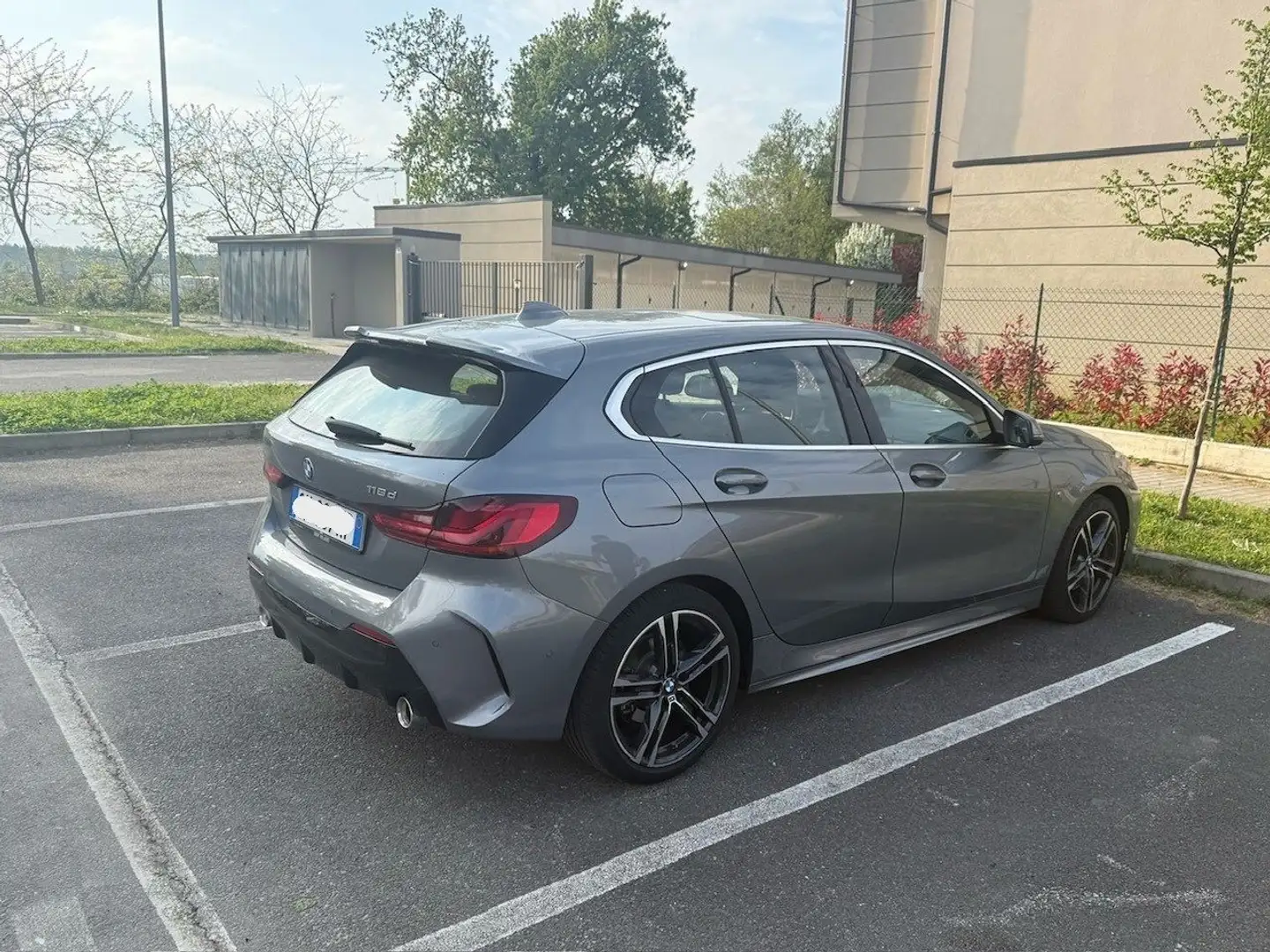 BMW 118 Serie 1 F40 118d Msport auto Argento - 2