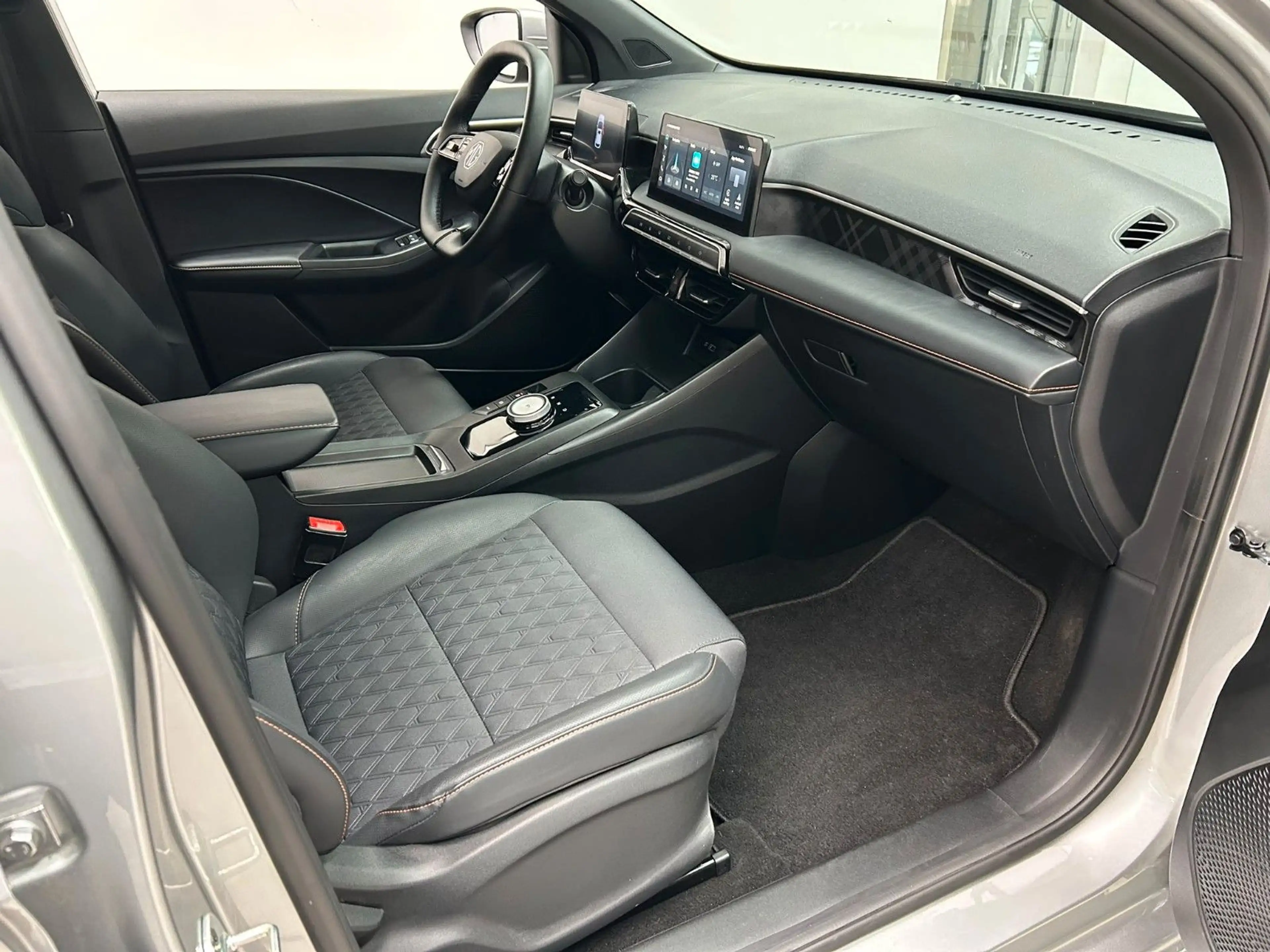 MG MG3 1.5 Hybrid+ 143 kW Luxury 360°-Kamera Navi — photo 10