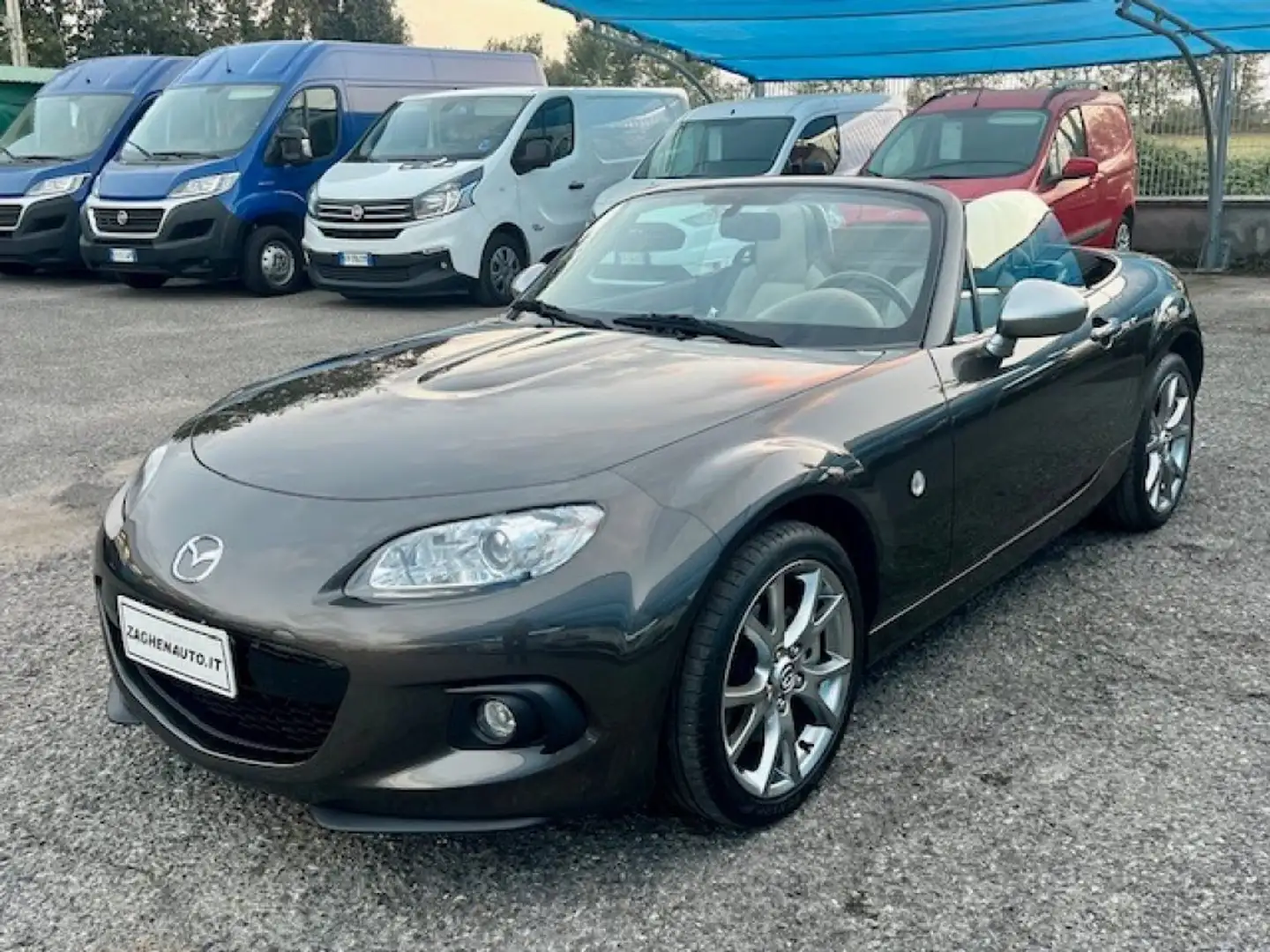 Mazda MX-5 Roadster 1.8L Excite SOLO 84000 KM-PELLE-NAVI-BT Šedá - 2