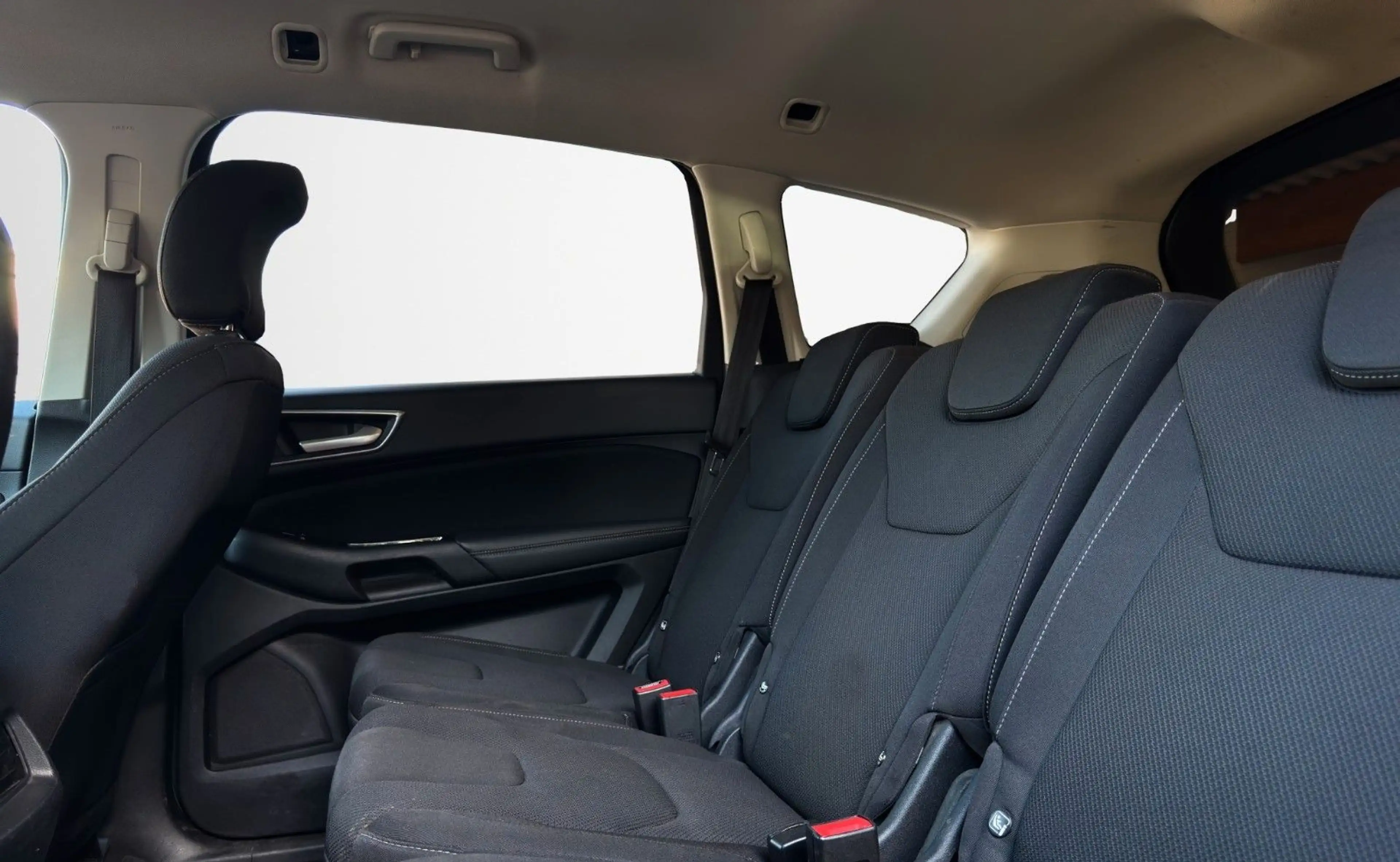 Ford S-Max Titanium Auto.M 7 SITZE SHZ KLIMA AHK LED — photo 10