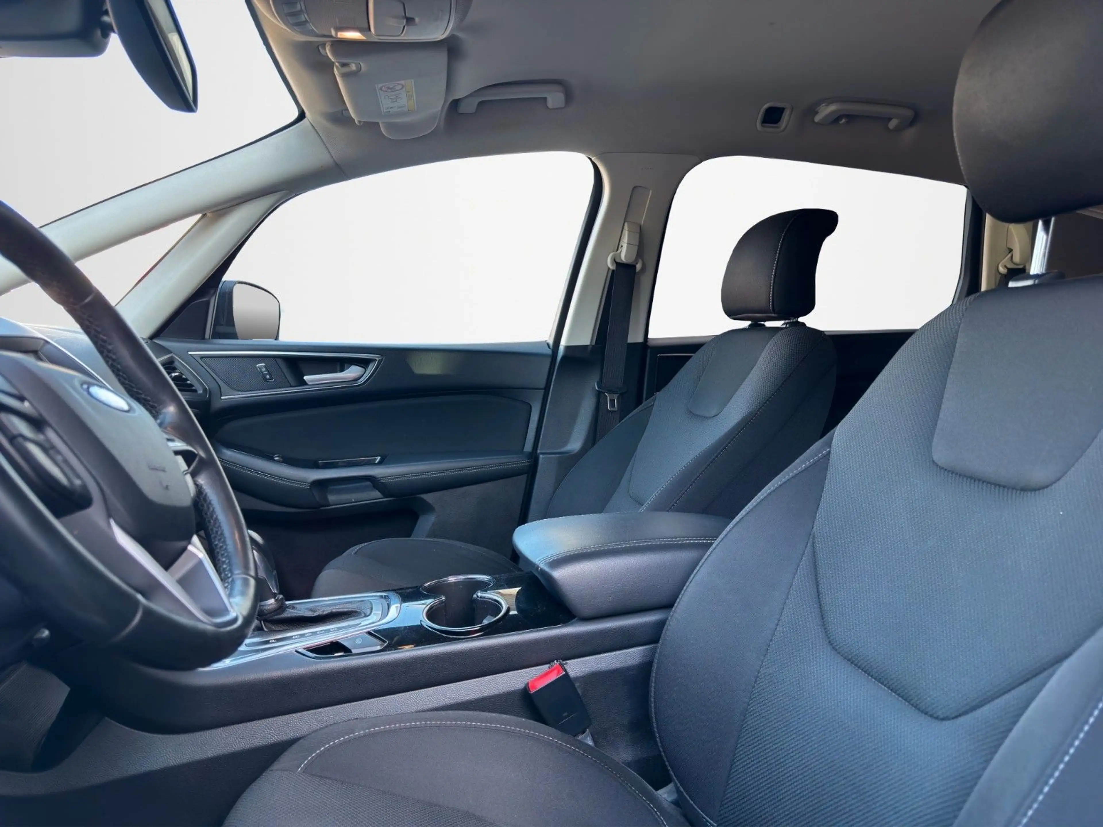 Ford S-Max Titanium Auto.M 7 SITZE SHZ KLIMA AHK LED — photo 9