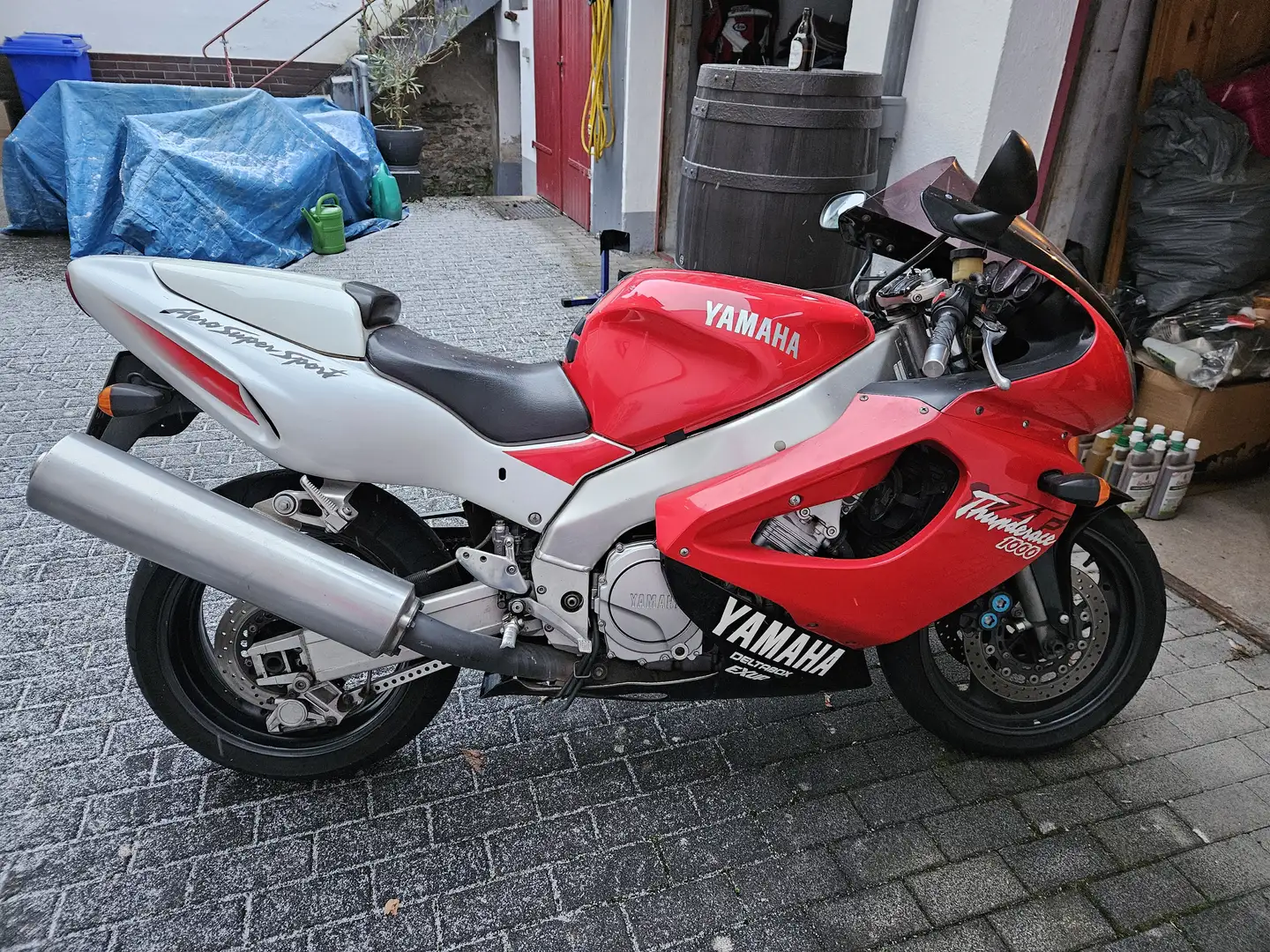 Yamaha YZF 1000 Rojo - 1