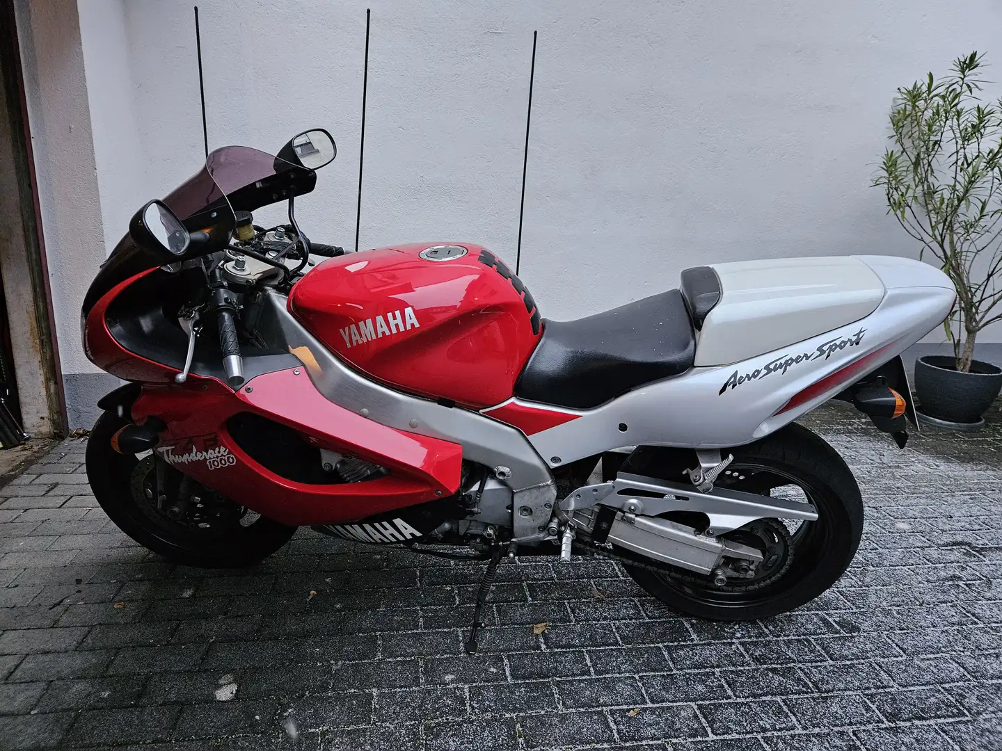 Yamaha YZF 1000 Rojo - 2