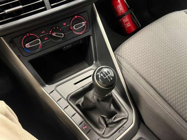 Volkswagen Polo — photo 13