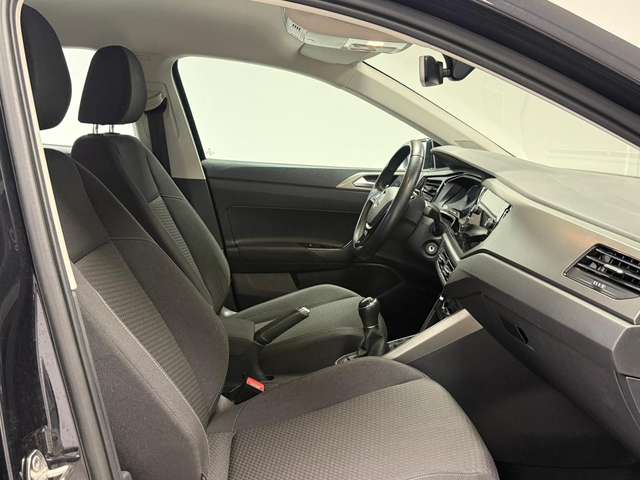 Volkswagen Polo — photo 11