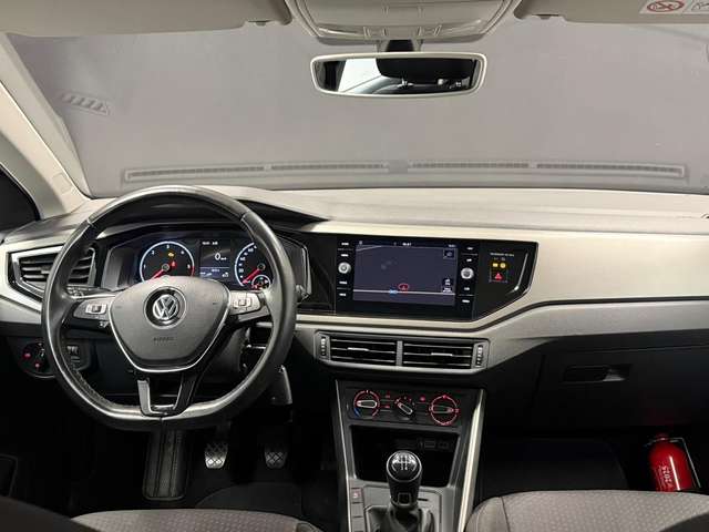Volkswagen Polo — photo 9