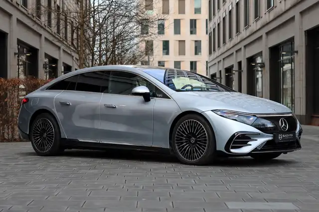 Mercedes-Benz Eqs view 4