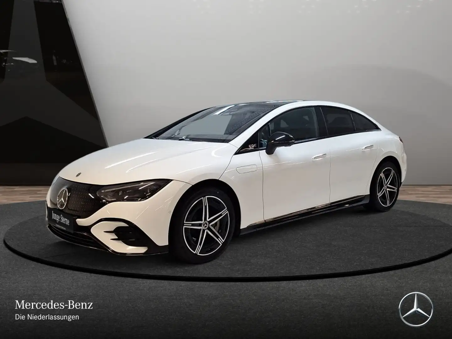 Mercedes-Benz EQE 300 AMG Fahrass WideScreen Pano Burmester PTS Weiß - 2