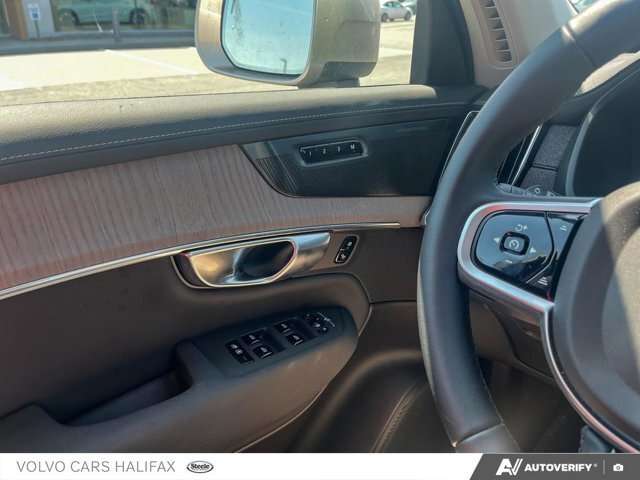 2026 Volvo XC90 Ultra Bright Theme thumb 16