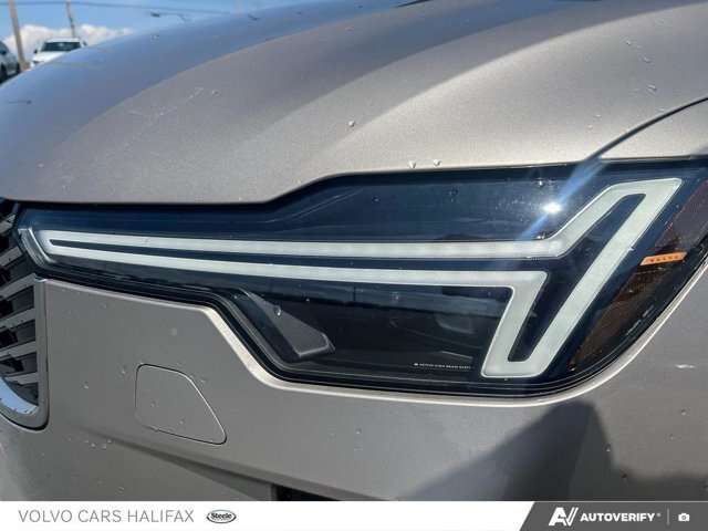 2026 Volvo XC90 Ultra Bright Theme thumb 8