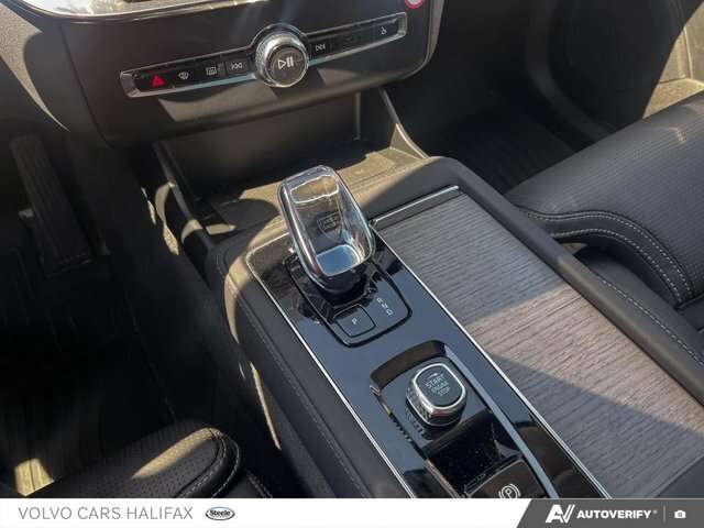 2026 Volvo XC90 Ultra Bright Theme thumb 17