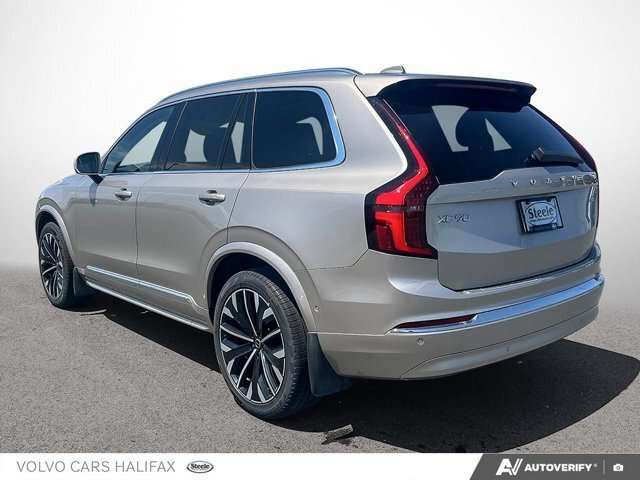 2026 Volvo XC90 Ultra Bright Theme alt 4