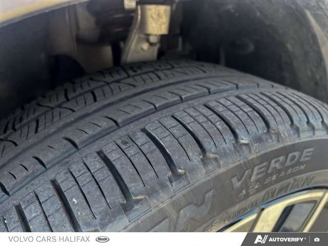 2026 Volvo XC90 Ultra Bright Theme thumb 7