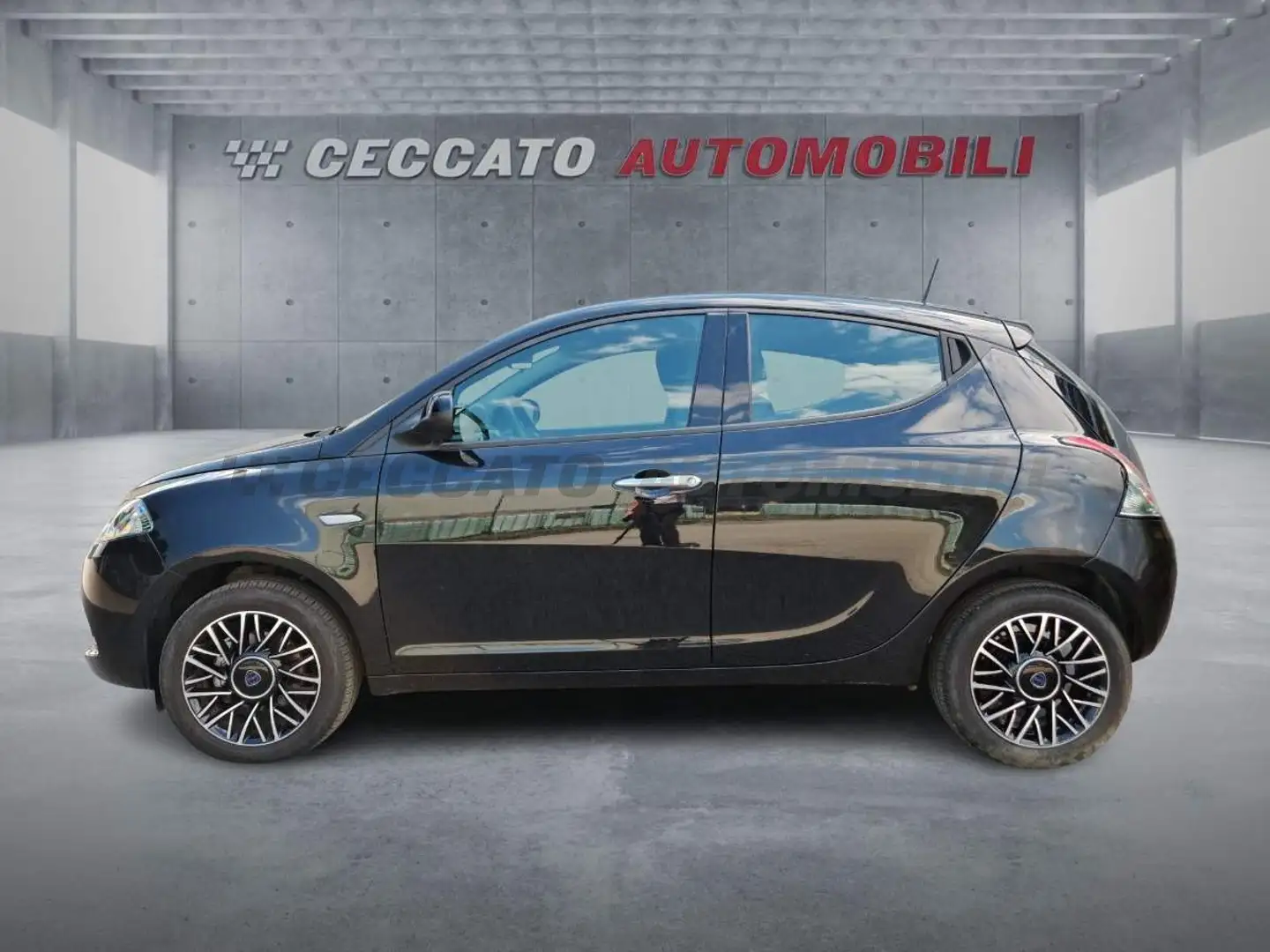 Lancia Ypsilon Ypsilon 1.0 firefly hybrid Platino s&s 70cv Nero - 2