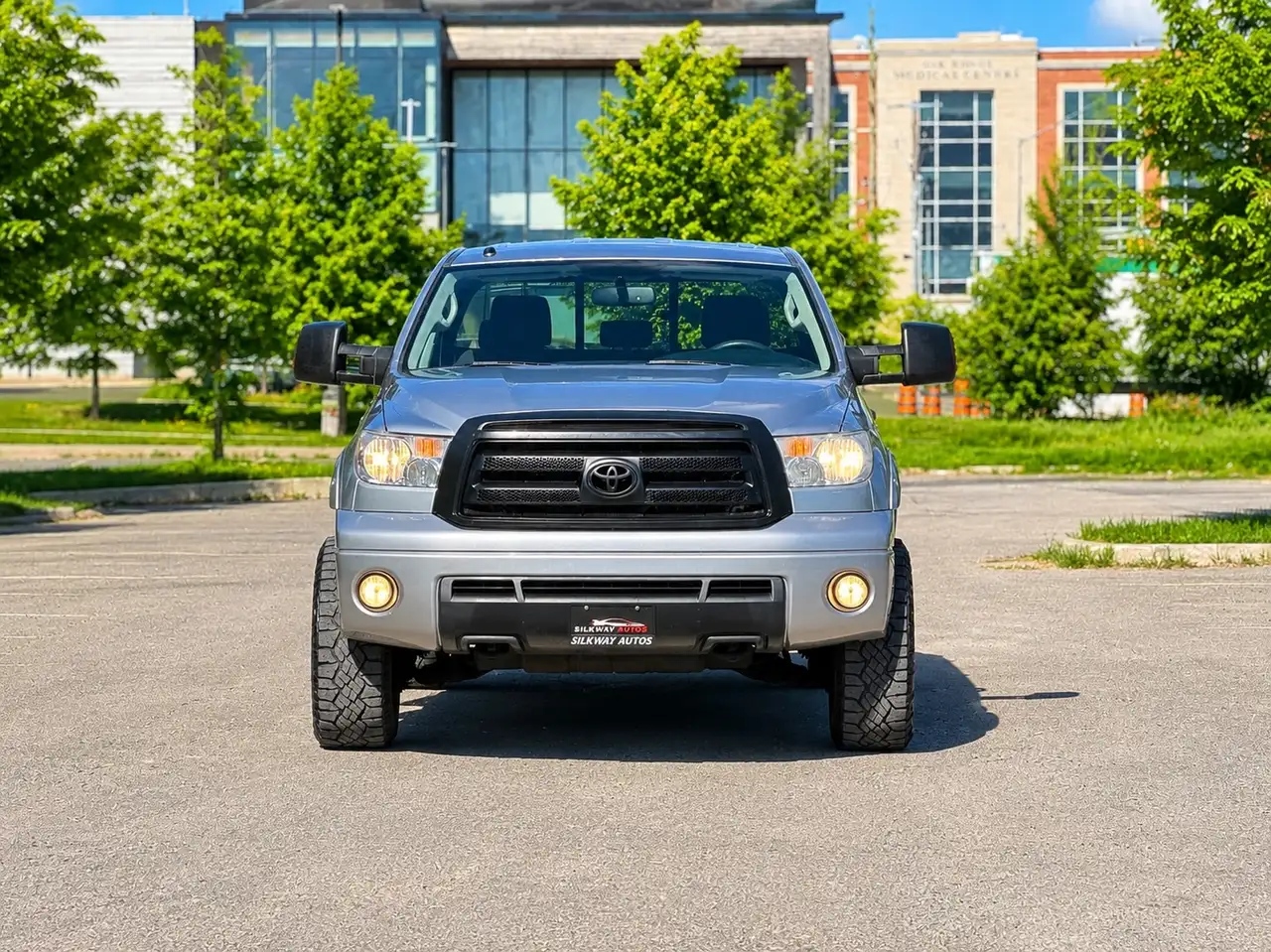 Toyota Tundra снимка Toyota Tundra