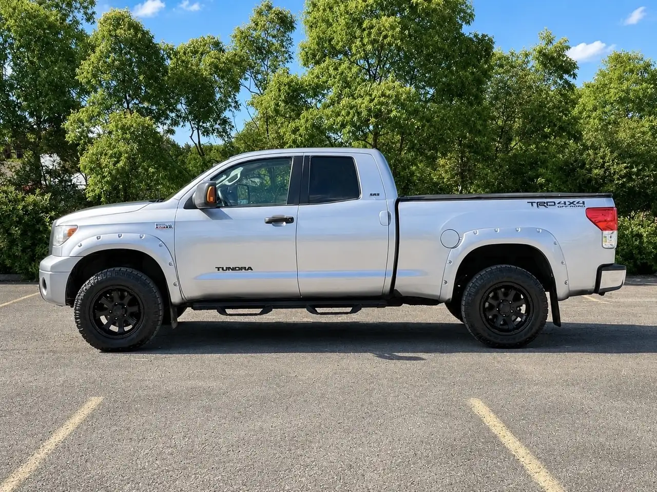 Toyota Tundra снимка Toyota Tundra