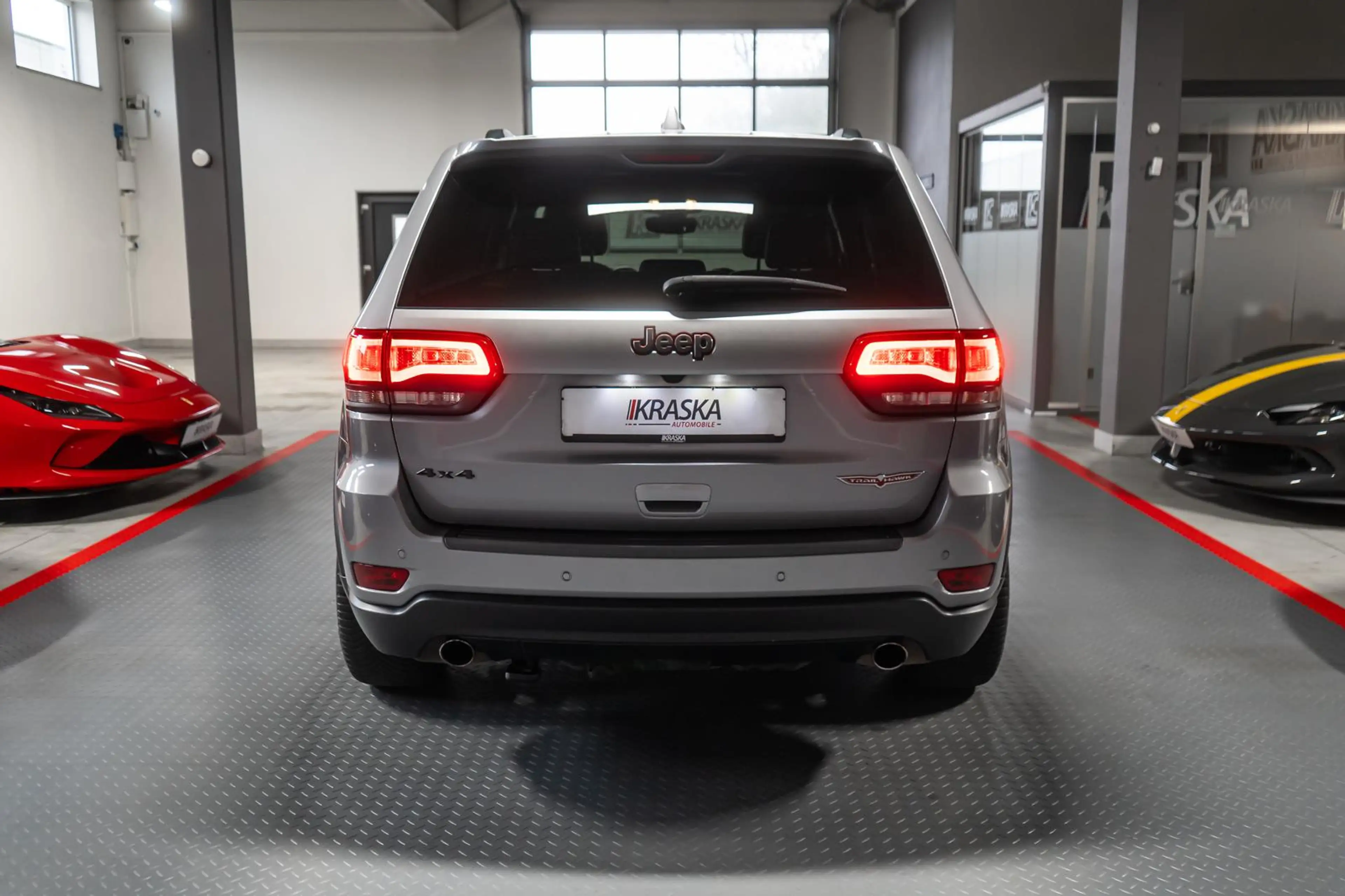 Jeep Grand Cherokee 3.0 CRD Trailhawk ALPINE KEYLESS — photo 8