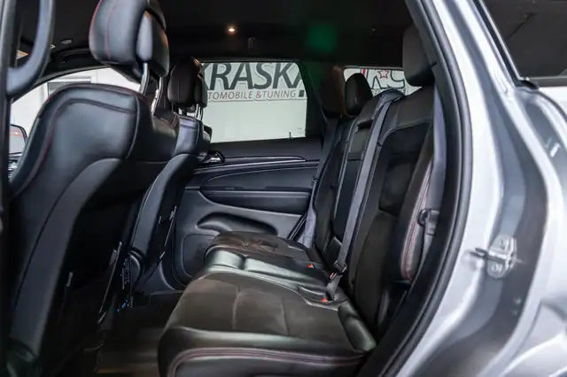 Jeep Grand Cherokee view 15