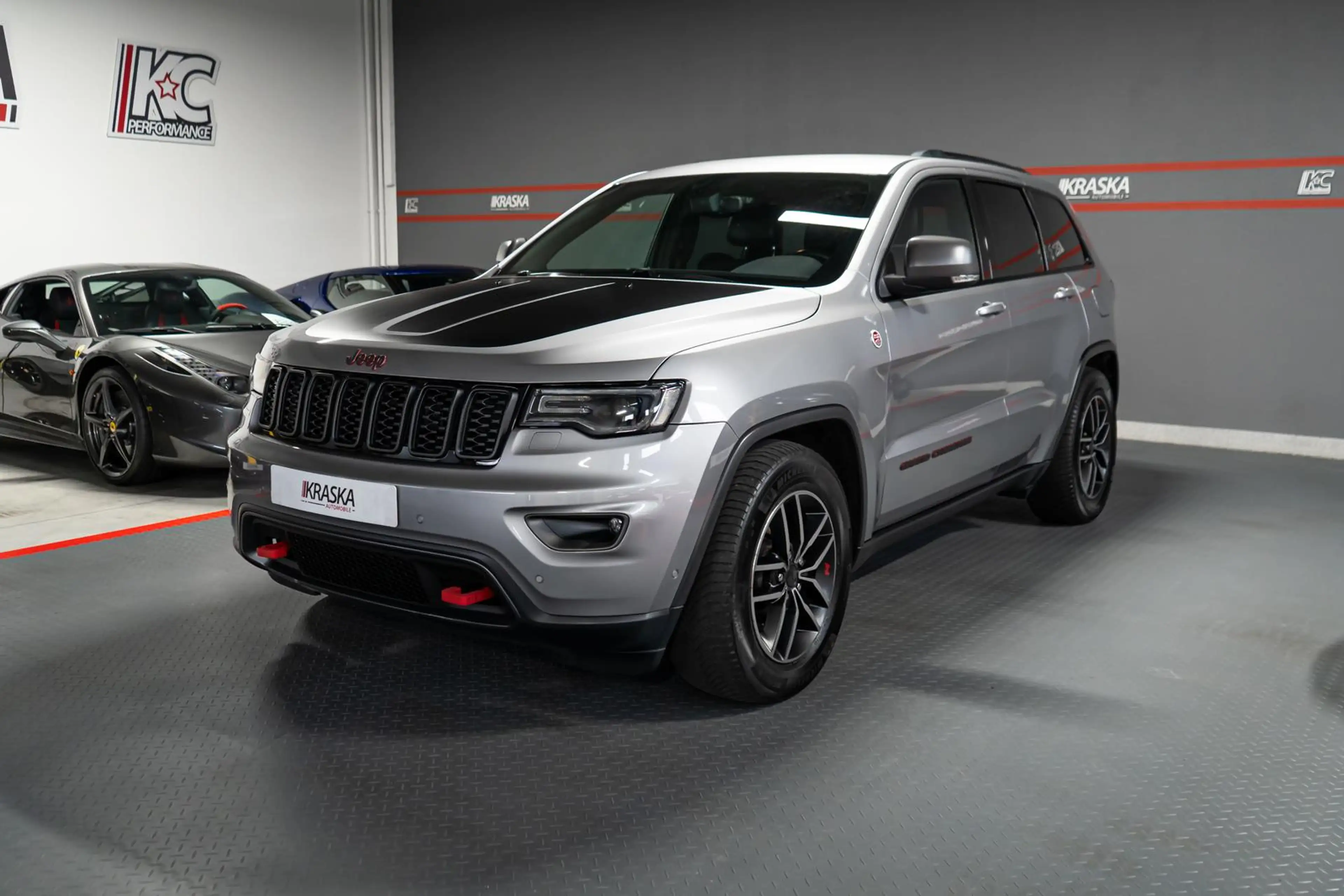 Jeep Grand Cherokee 3.0 CRD Trailhawk ALPINE KEYLESS — photo 23