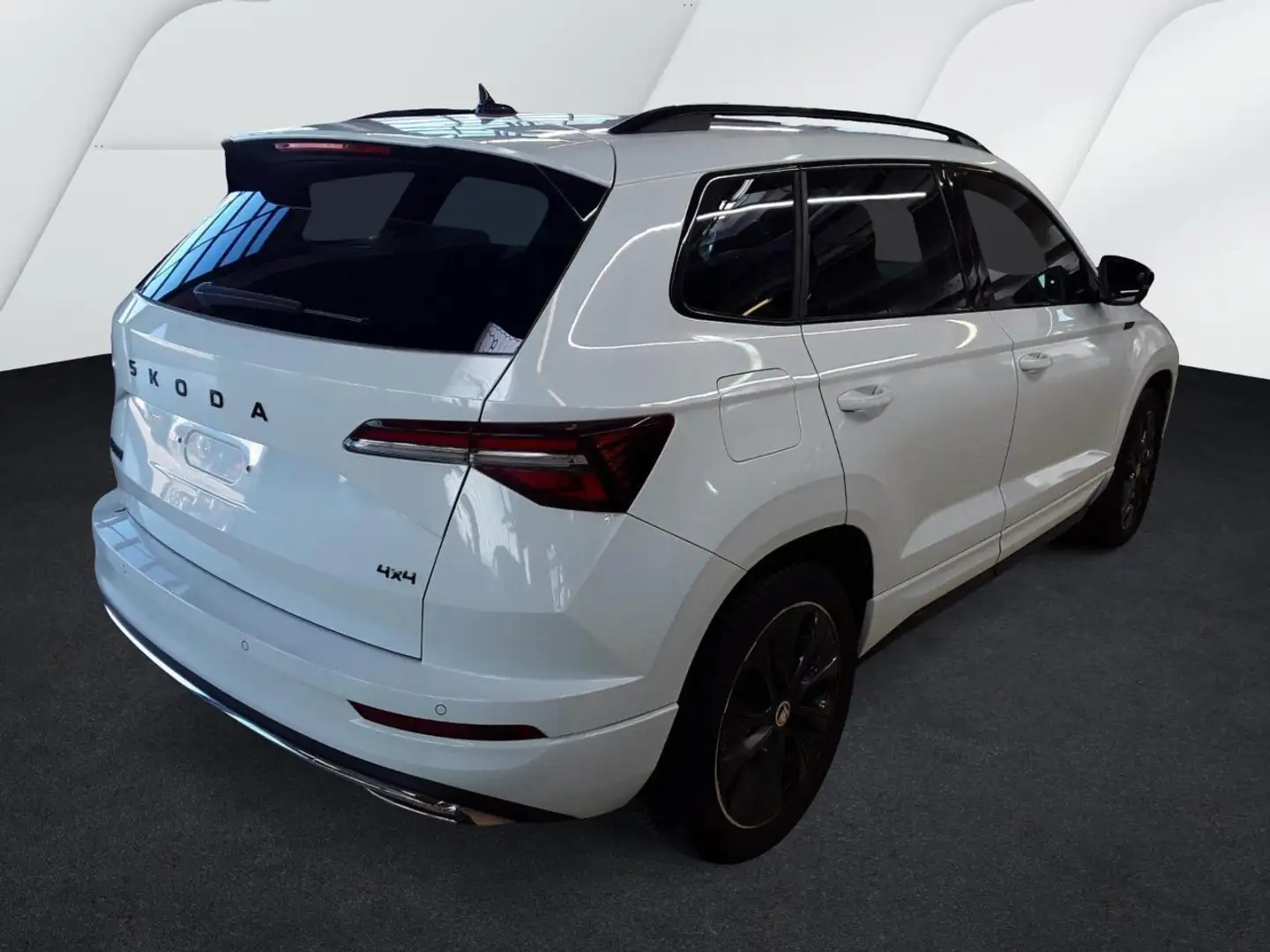 Skoda Karoq Sportline TSI DSG 4x4 *AHK*PANO*MATRIX*NAV Weiß - 2