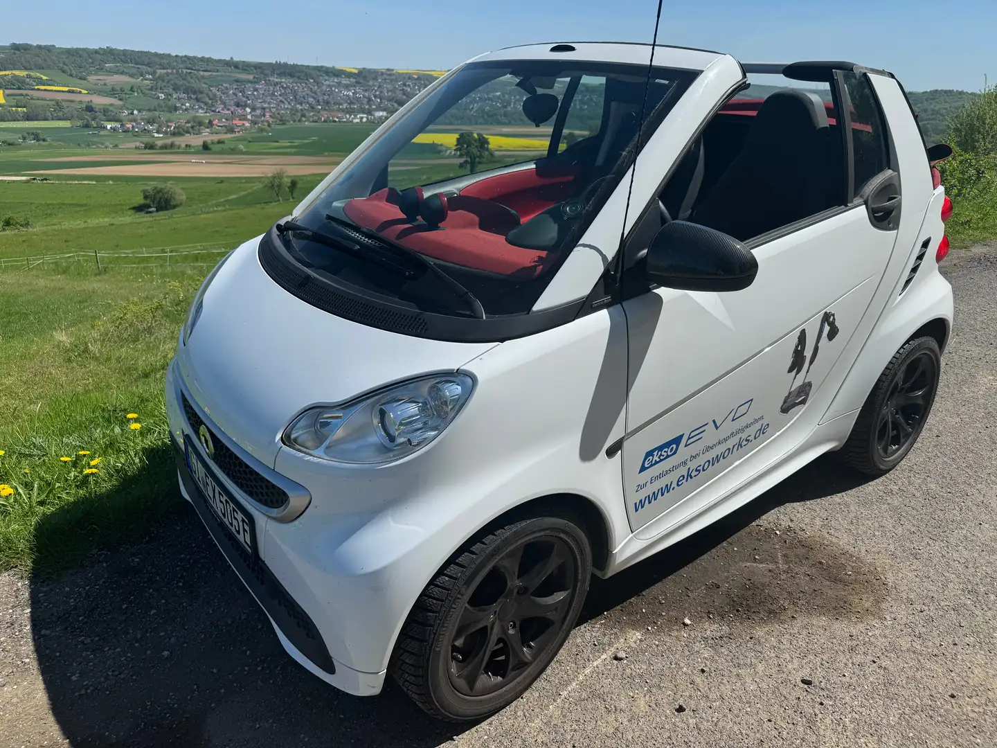 smart forTwo Cabrio, Navi, 60KW Brabus, Tempomat, Reku usw. Weiß - 1