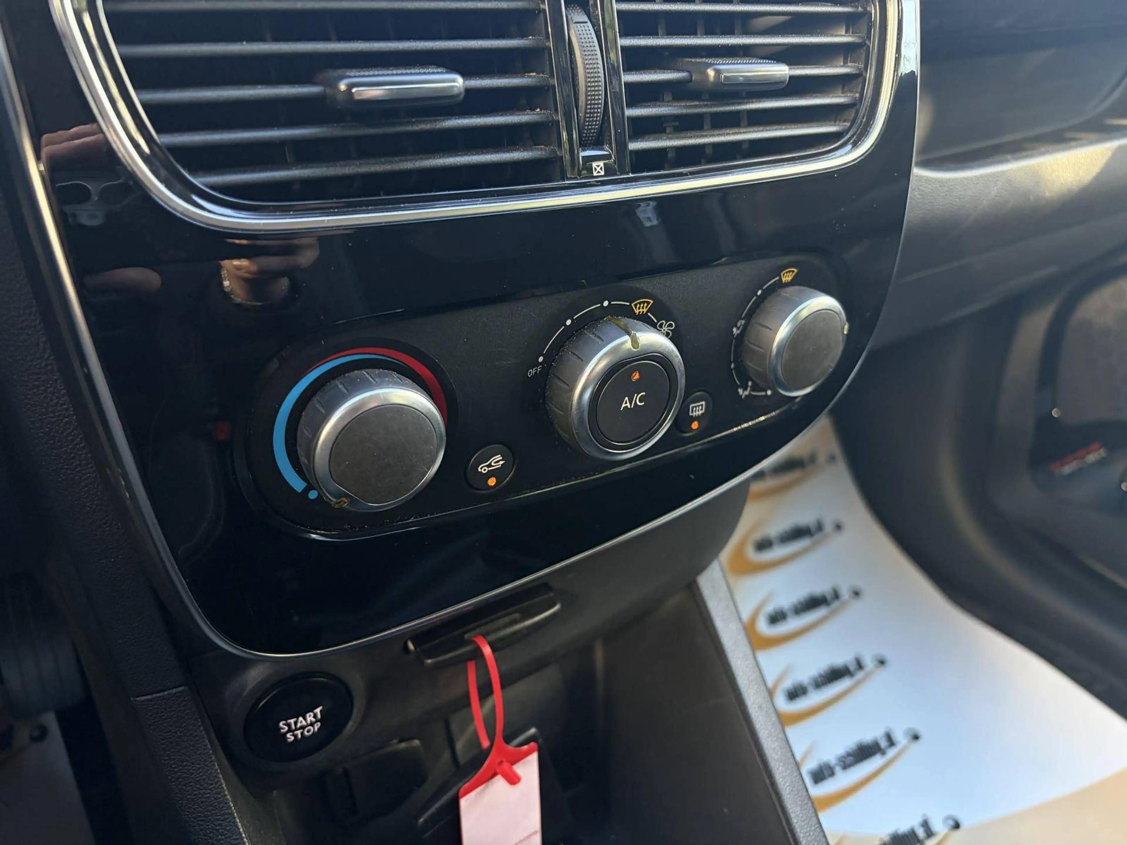 Renault Clio Kombi 1,5dCi Navi PDC 1.Besitz SR+WR Service & Pickerl NEU — photo 12