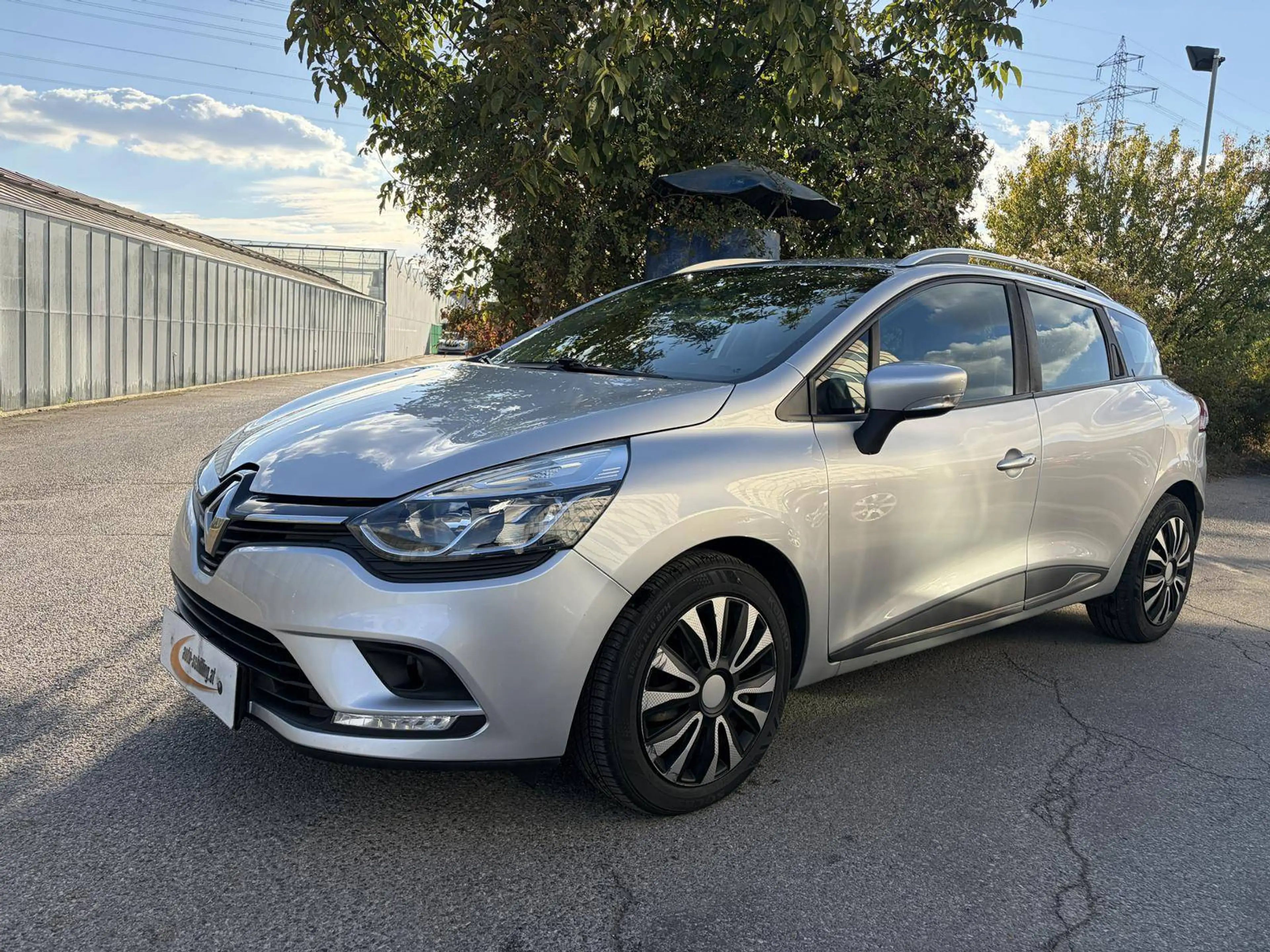 Renault Clio Kombi 1,5dCi Navi PDC 1.Besitz SR+WR Service & Pickerl NEU — photo 4
