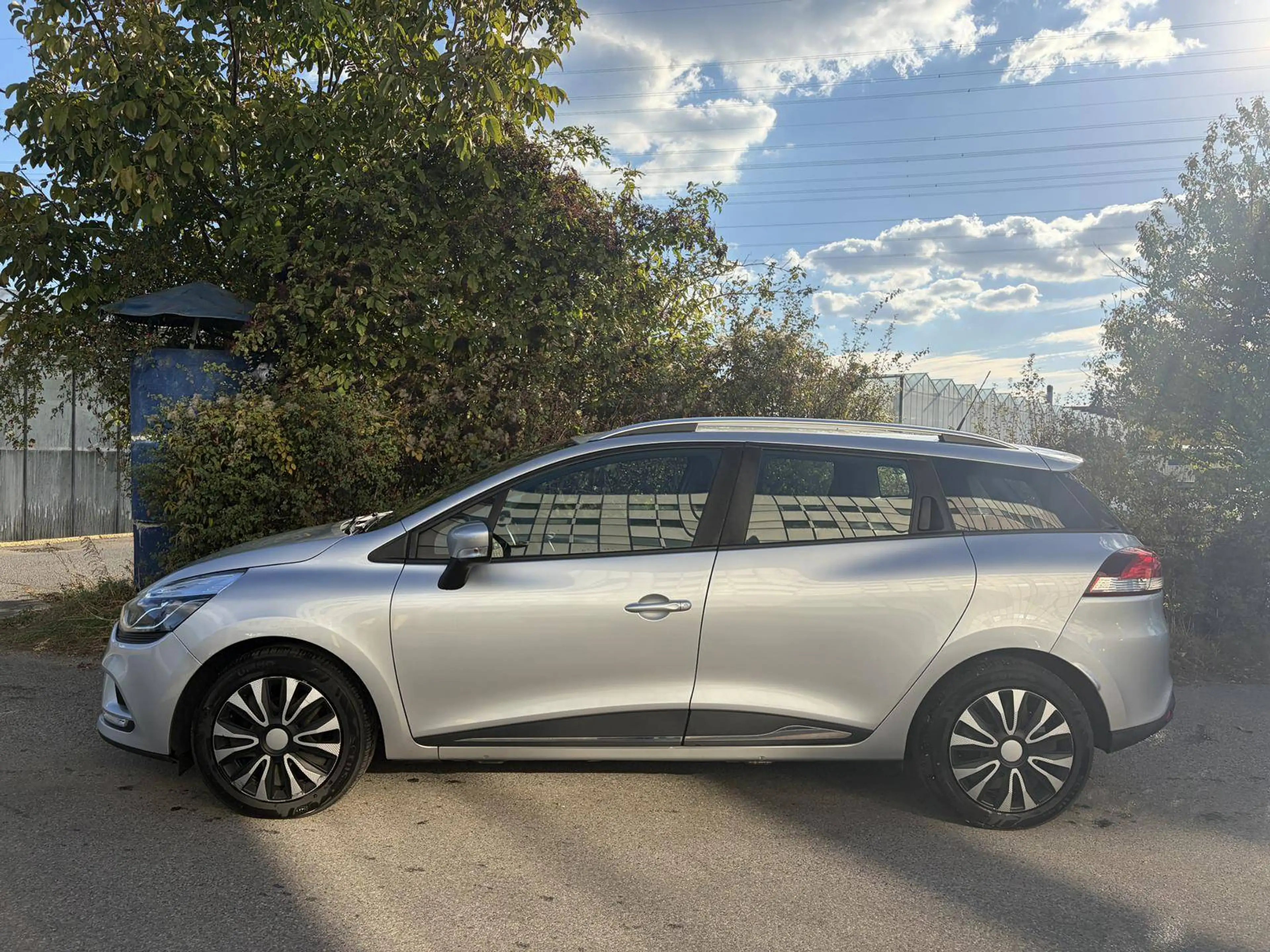 Renault Clio Kombi 1,5dCi Navi PDC 1.Besitz SR+WR Service & Pickerl NEU — photo 5