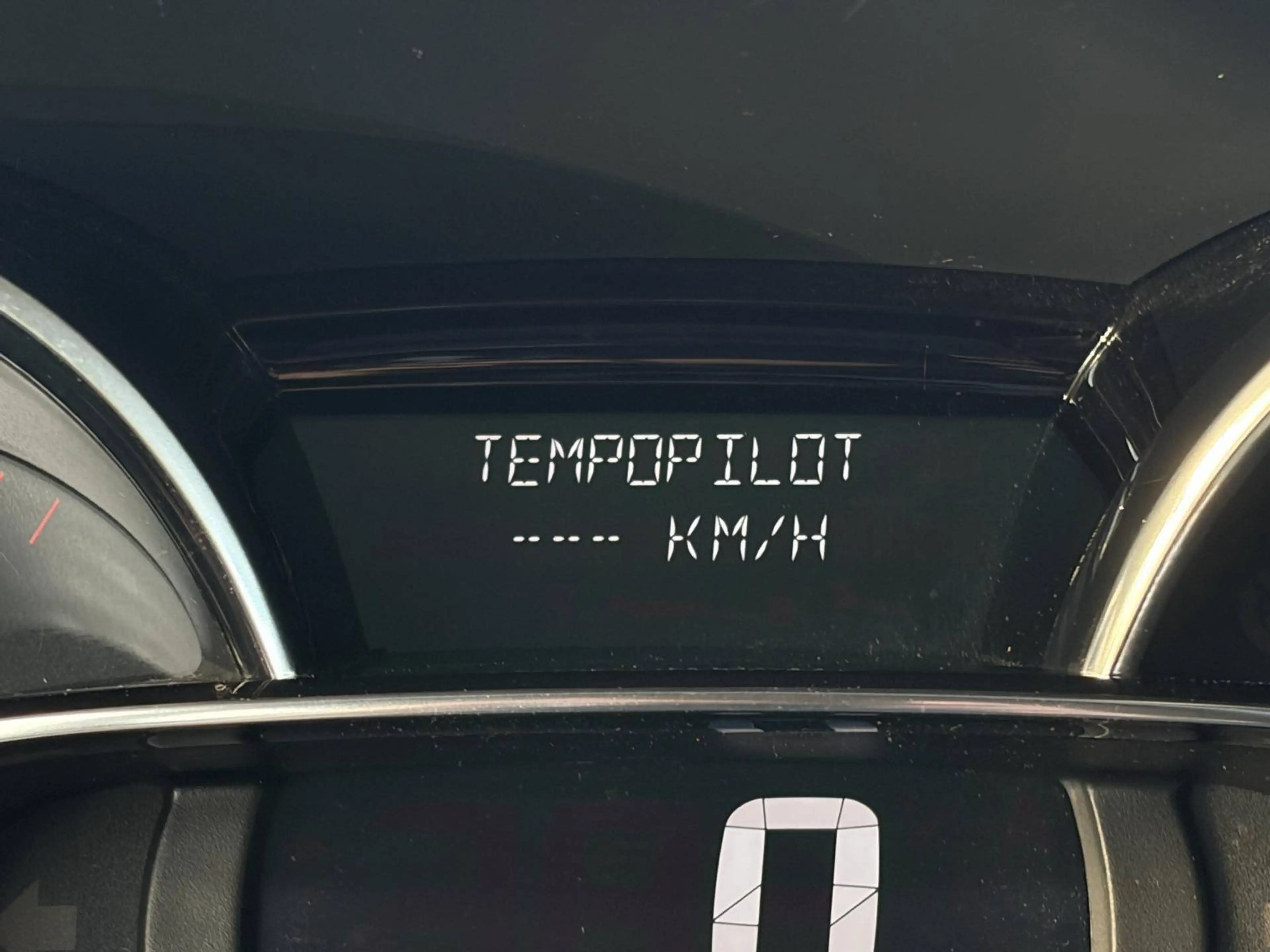 Renault Clio Kombi 1,5dCi Navi PDC 1.Besitz SR+WR Service & Pickerl NEU — photo 13
