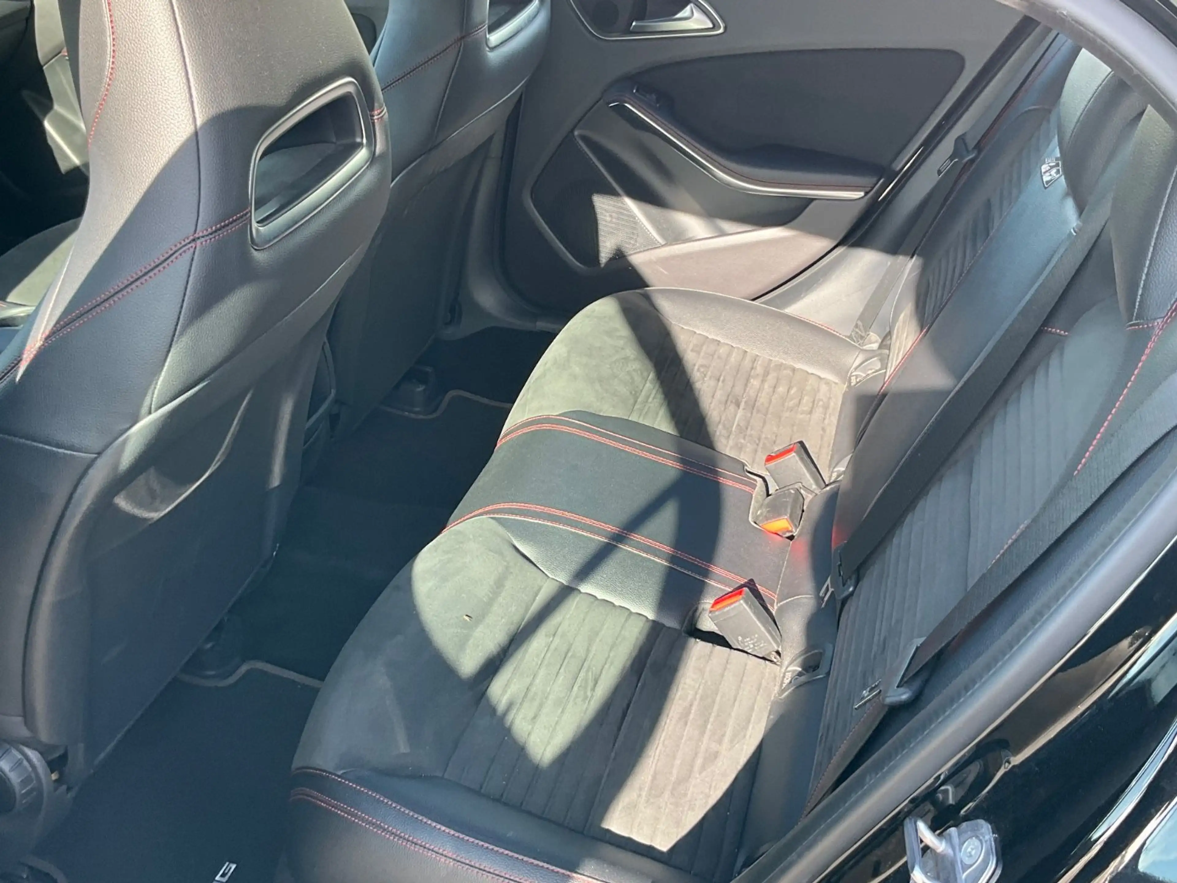 Mercedes-Benz GLA 250 4Matic . Sport + AMG Line ! — photo 16