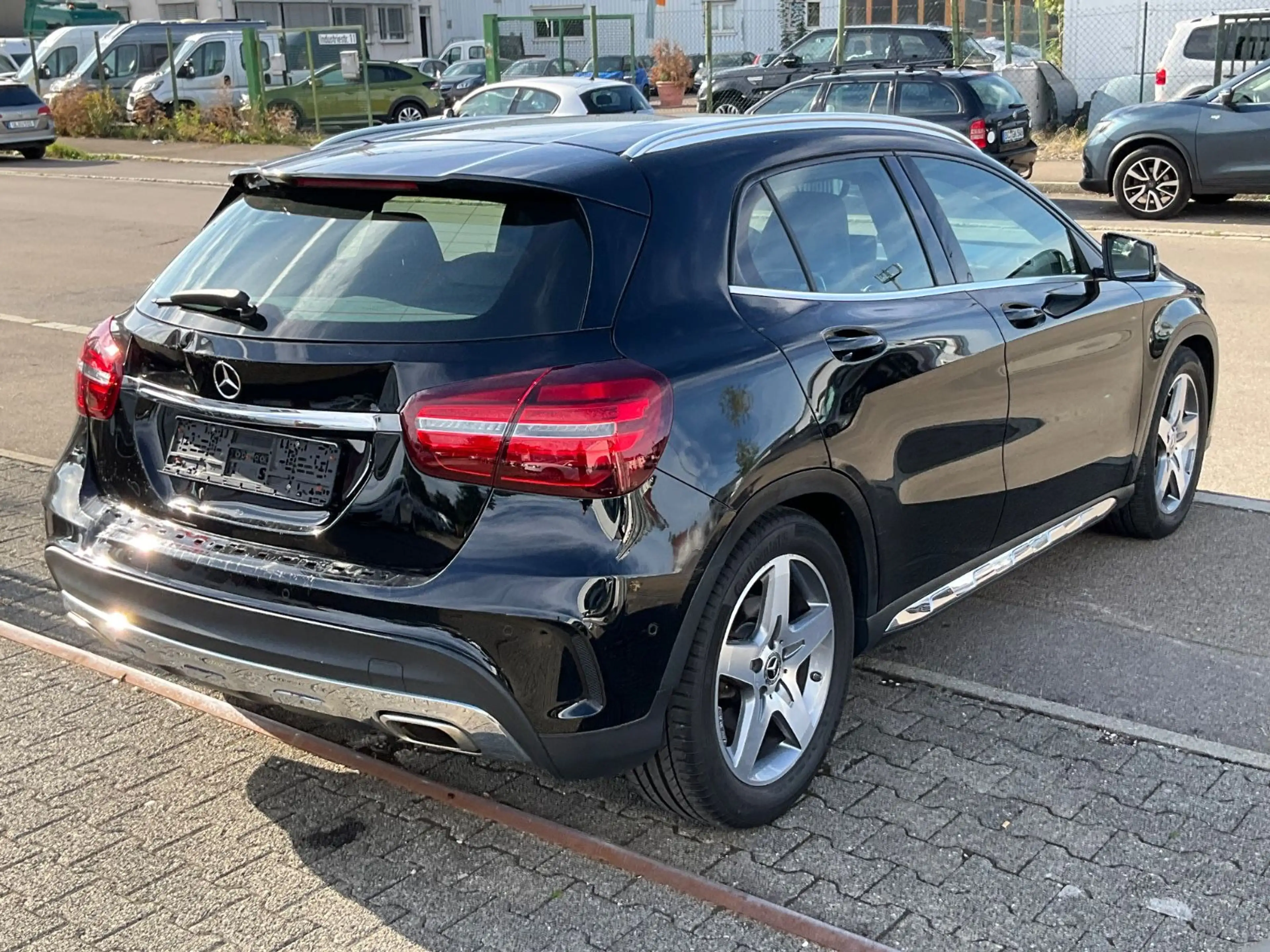 Mercedes-Benz GLA 250 4Matic . Sport + AMG Line ! — photo 5